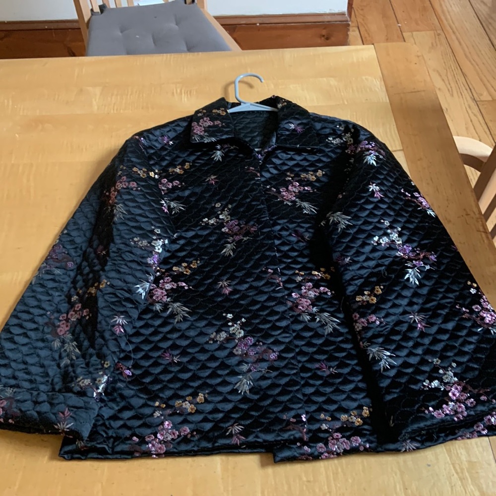 Asian Silk jacket in excellent conditions
